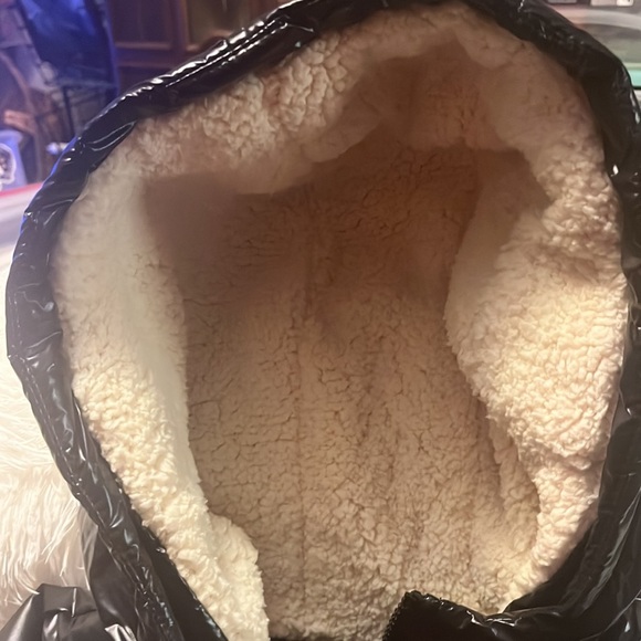 Levi’s puffy coat - Picture 5 of 5